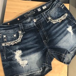 Women’s Miss Me Standard Easy Short - Size 29